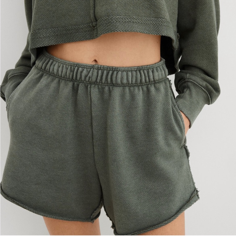 Aerie High Waisted Beach Party Short. Size Small. Green.